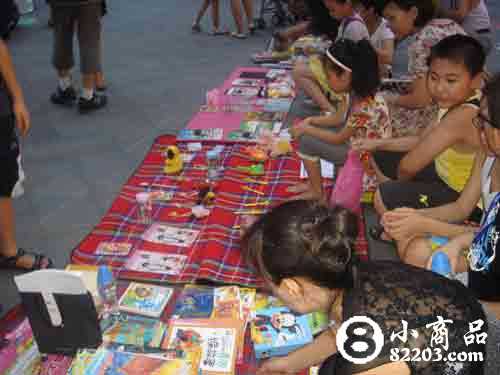 2017年夏天摆地摊卖什么最赚钱？