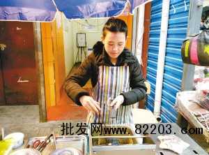 党翠翠：女研究生开店创业卖臭豆腐_大学生创业小项目