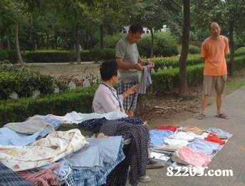 摆地摊注意小偷