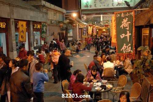 摆地摊卖什么最赚钱-卖小吃